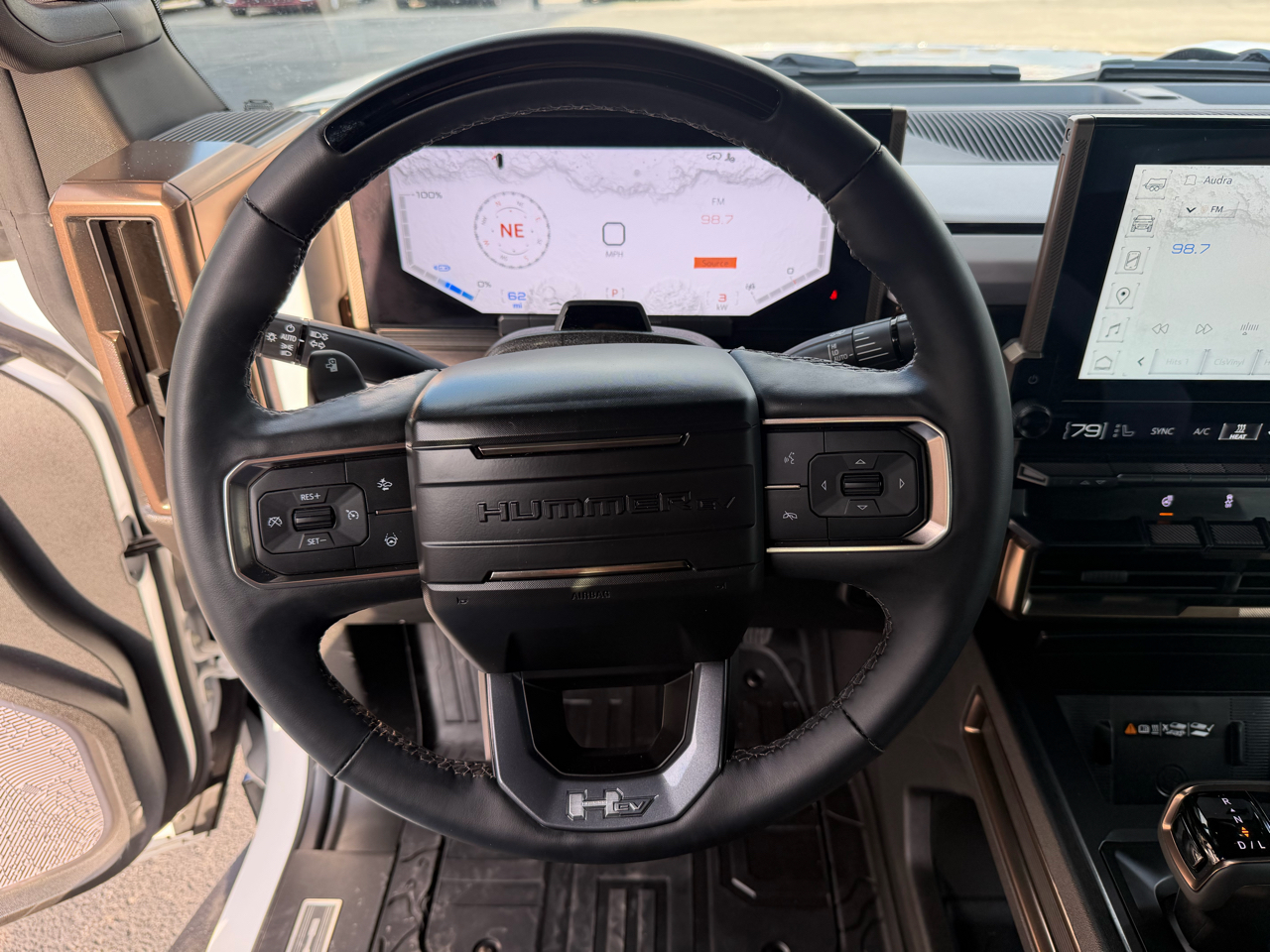 GMC HUMMER EV SUV e4WD 4dr 2X 2025