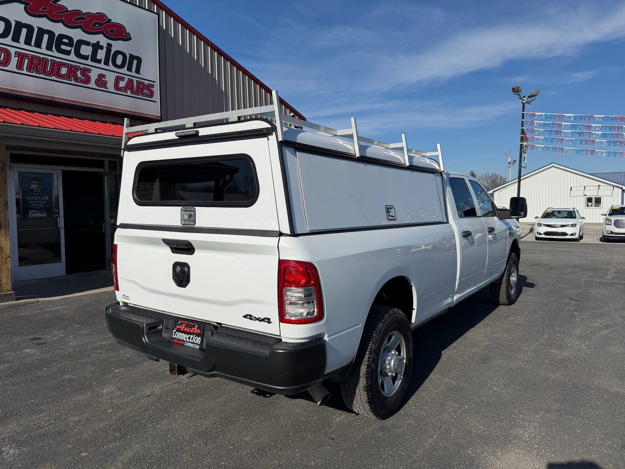 RAM 3500 Tradesman 4x4 Crew Cab 8' Box 2023