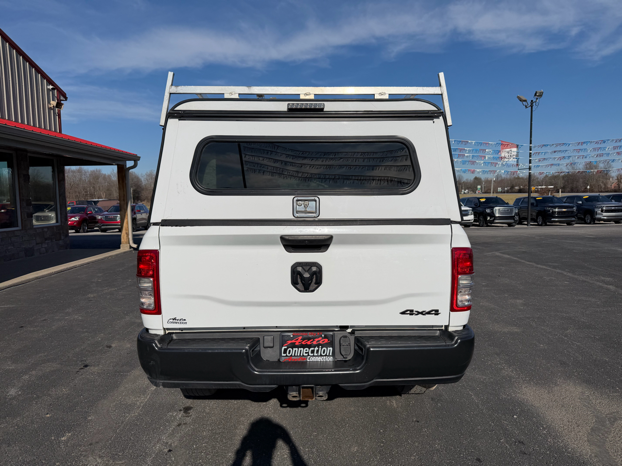 RAM 3500 Tradesman 4x4 Crew Cab 8' Box 2023