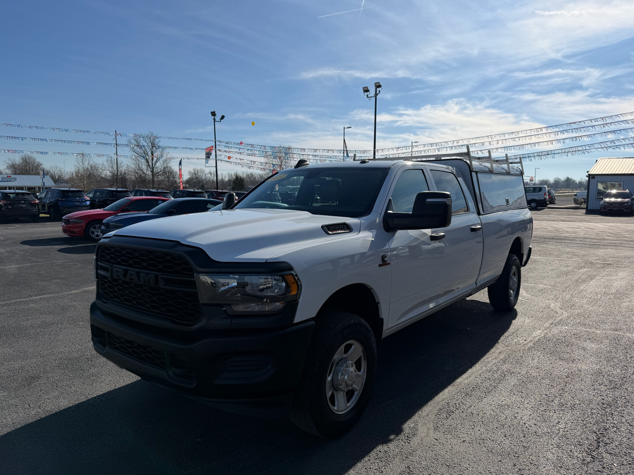 RAM 3500 Tradesman 4x4 Crew Cab 8' Box 2023