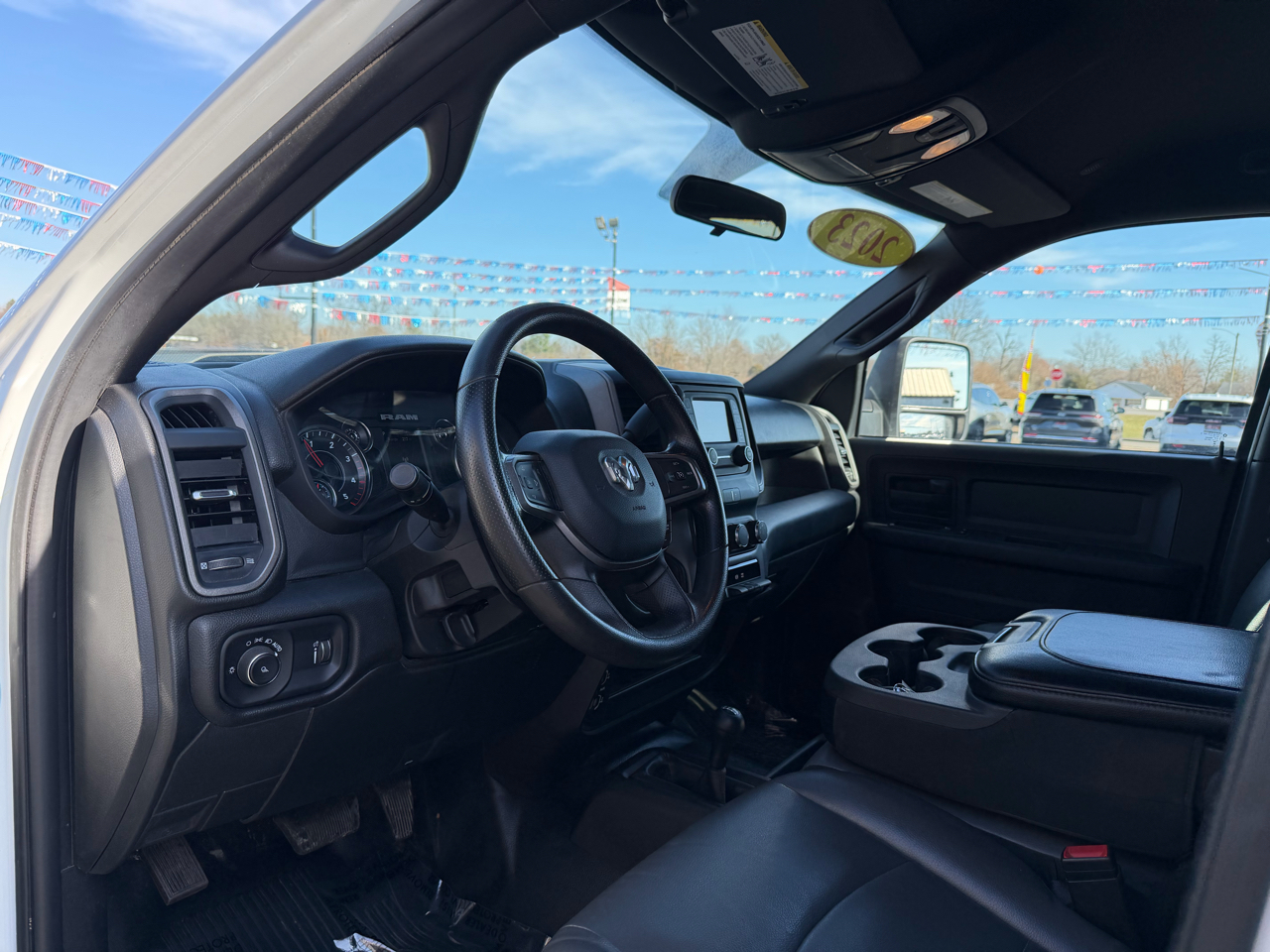 RAM 3500 Tradesman 4x4 Crew Cab 8' Box 2023