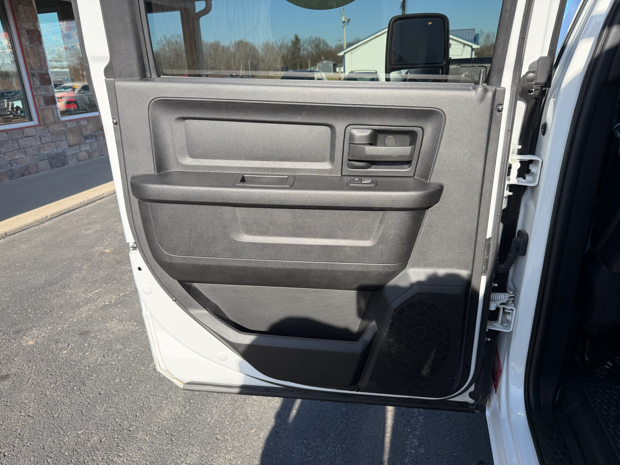 RAM 3500 Tradesman 4x4 Crew Cab 8' Box 2023