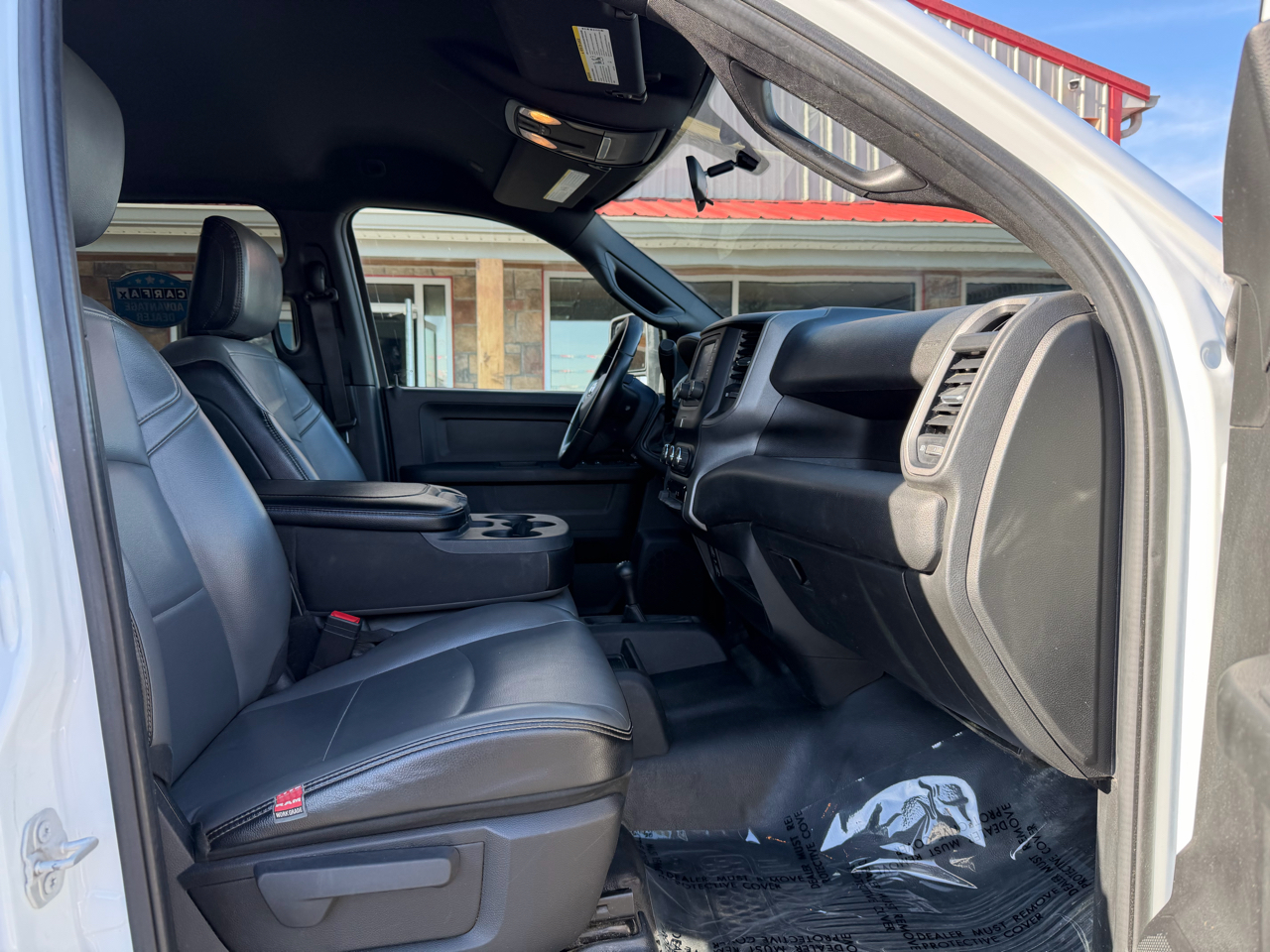 RAM 3500 Tradesman 4x4 Crew Cab 8' Box 2023