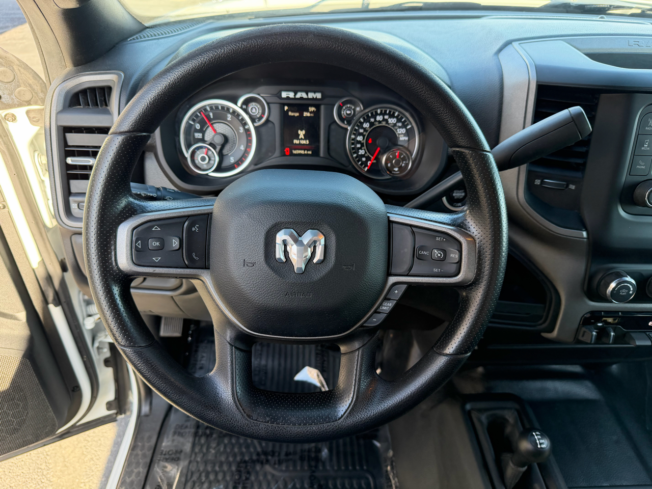 RAM 3500 Tradesman 4x4 Crew Cab 8' Box 2023