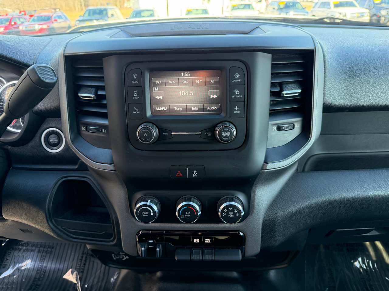 RAM 3500 Tradesman 4x4 Crew Cab 8' Box 2023