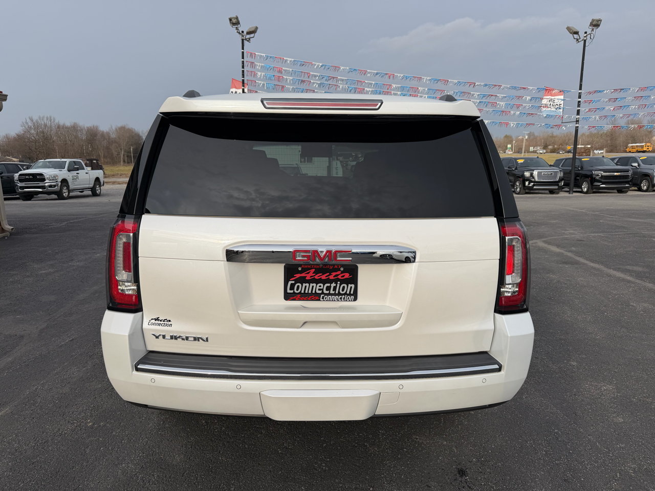 GMC Yukon 4WD 4dr Denali 2016