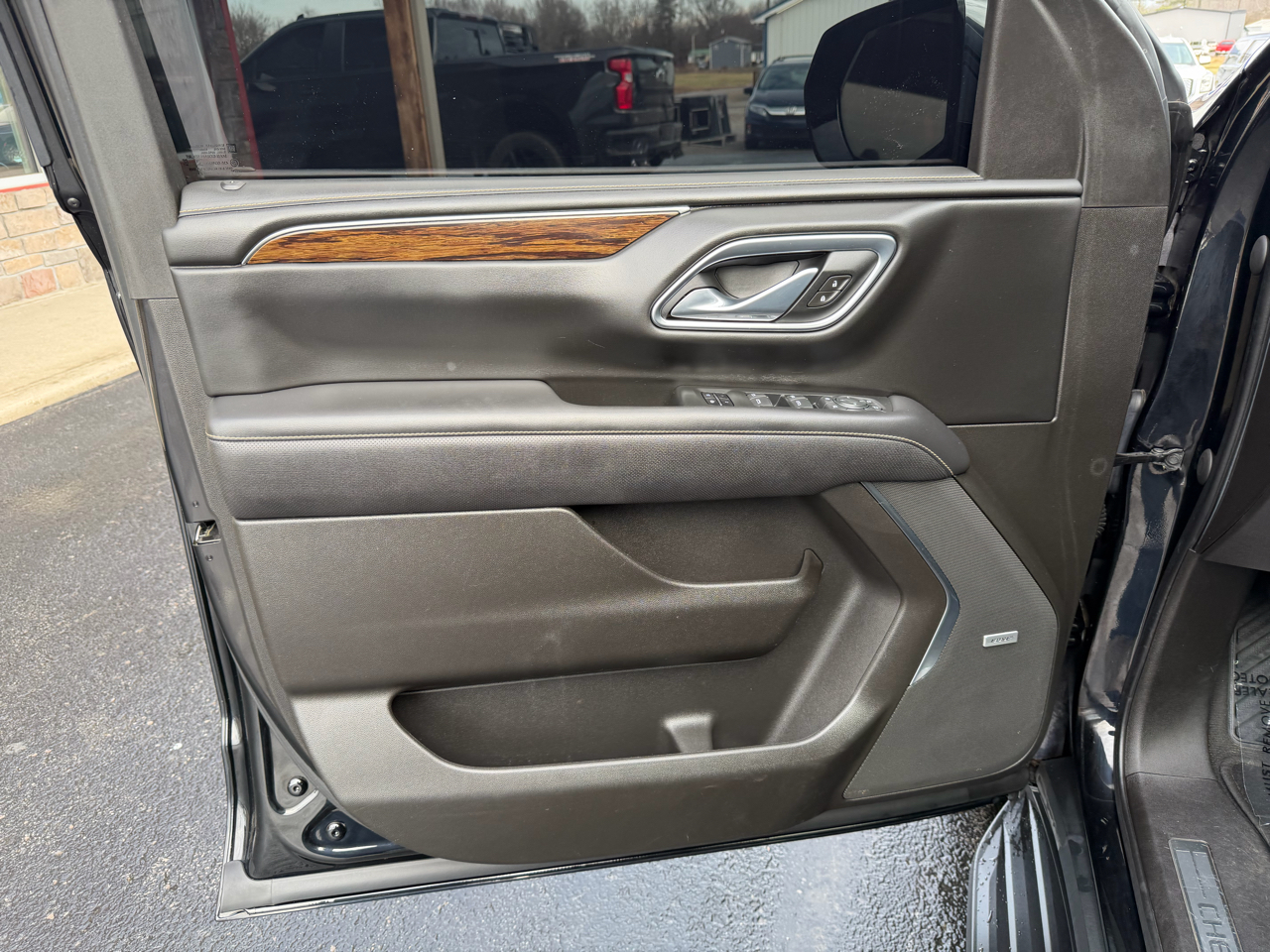 Chevrolet Suburban 4WD 4dr Premier 2021