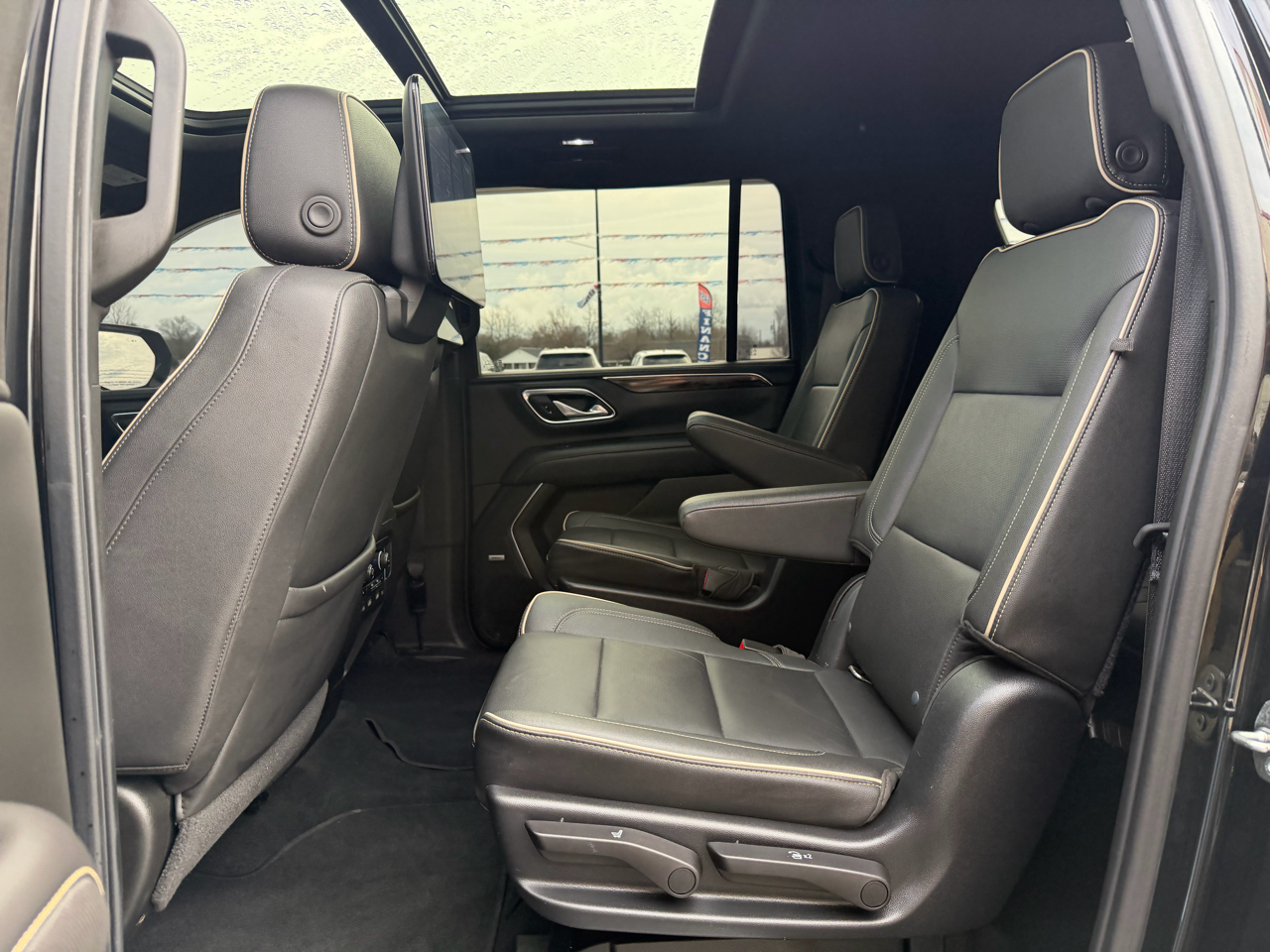 Chevrolet Suburban 4WD 4dr Premier 2021