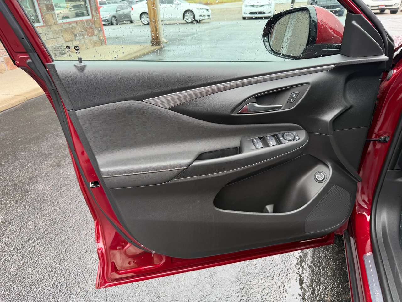 Buick Envista FWD 4dr Avenir 2025