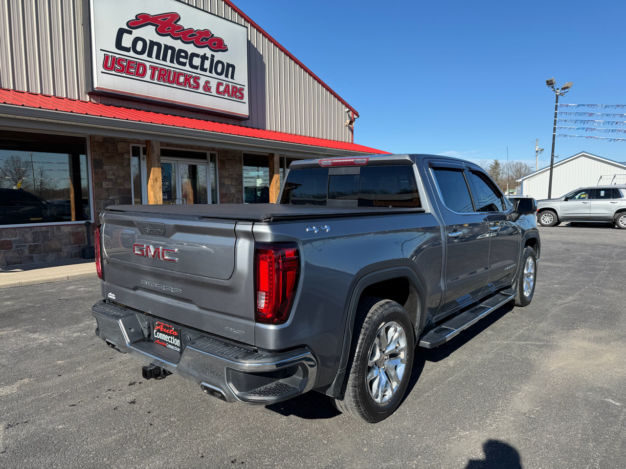 GMC Sierra 1500 4WD Crew Cab 147" SLT 2021