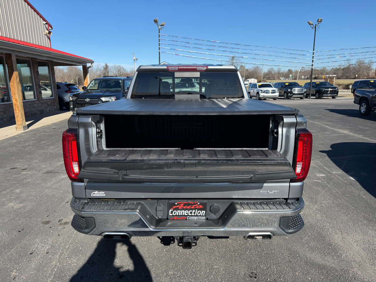 GMC Sierra 1500 4WD Crew Cab 147" SLT 2021