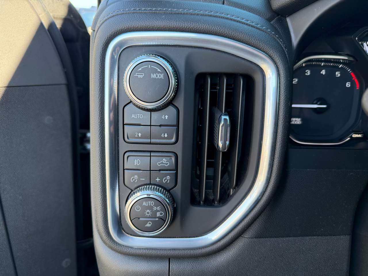 GMC Sierra 1500 4WD Crew Cab 147" SLT 2021