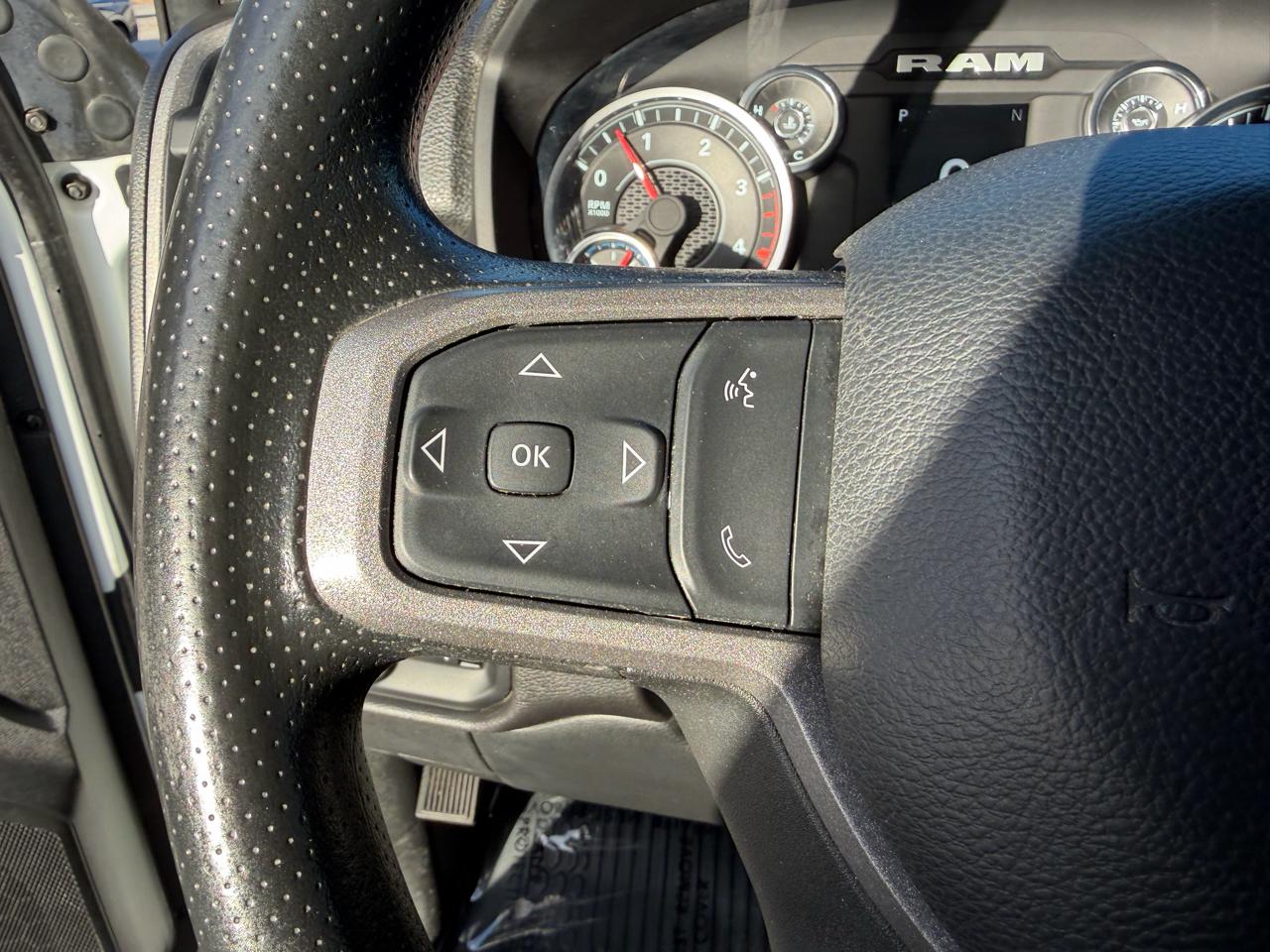 RAM 2500 Tradesman 4x4 Crew Cab 6'4" Box 2024