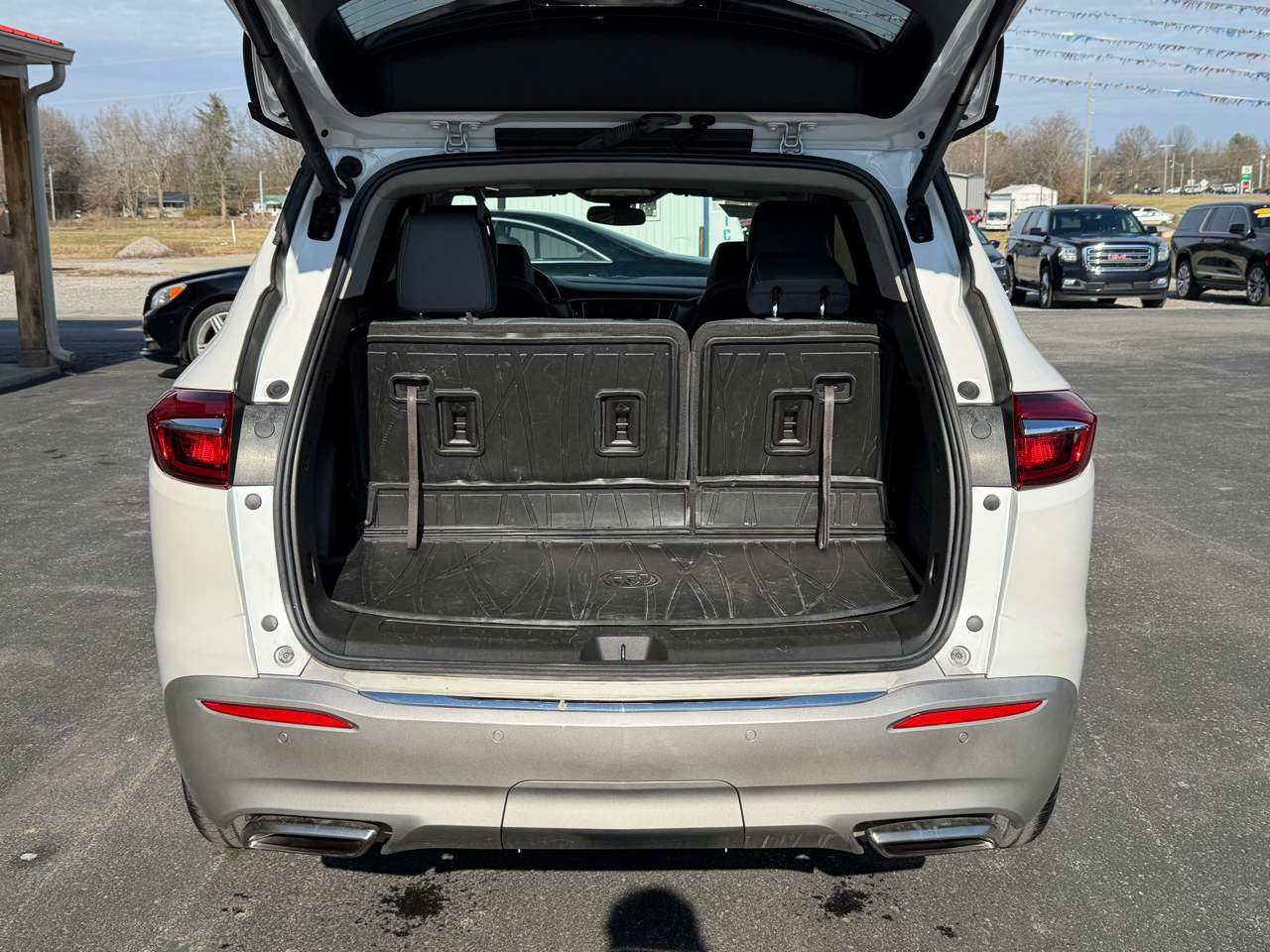 Buick Enclave AWD 4dr Essence 2021