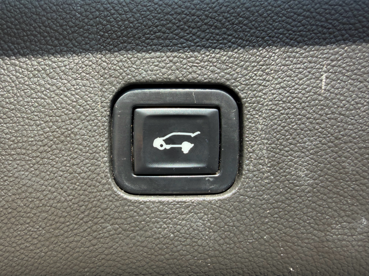 Buick Enclave AWD 4dr Essence 2021