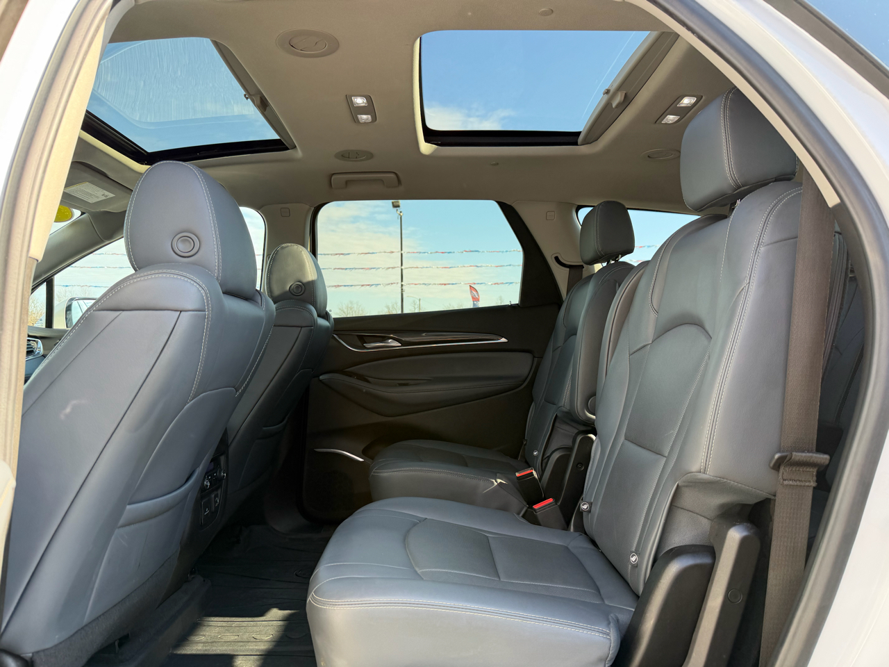 Buick Enclave AWD 4dr Essence 2021