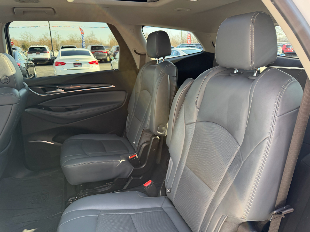 Buick Enclave AWD 4dr Essence 2021