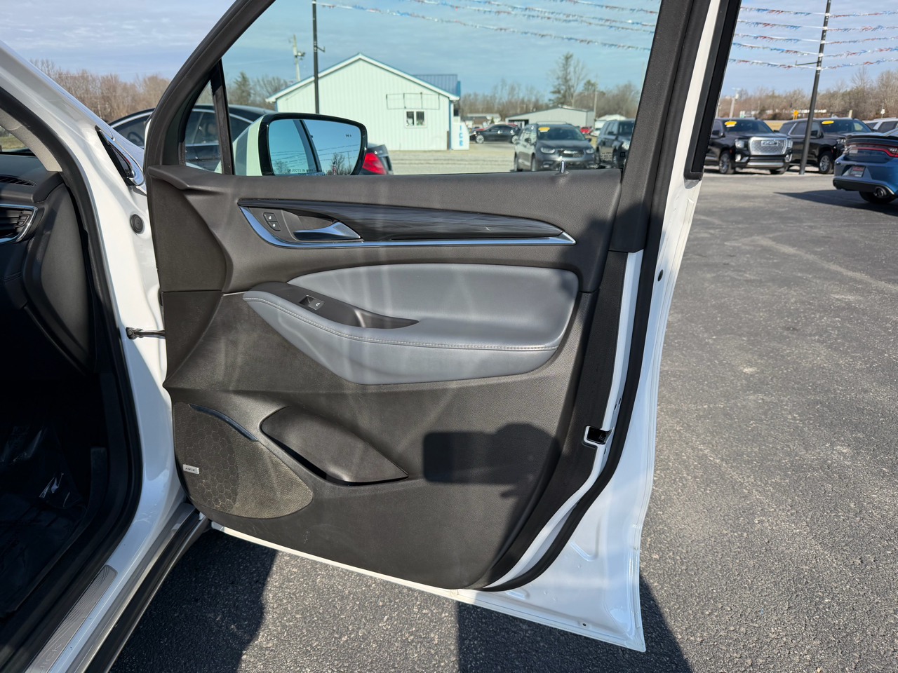 Buick Enclave AWD 4dr Essence 2021