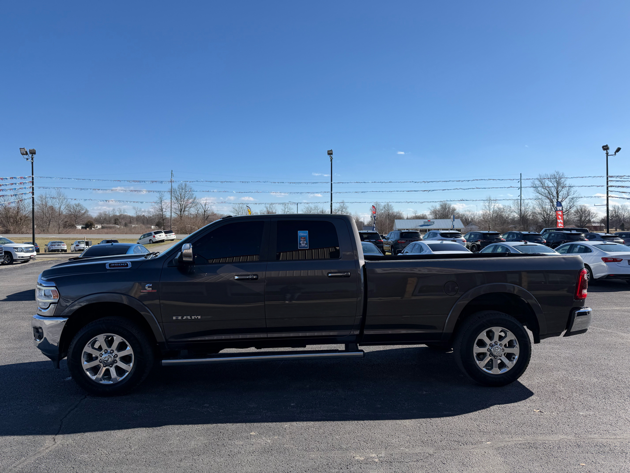 RAM 3500 Laramie 4x4 Crew Cab 8' Box 2022