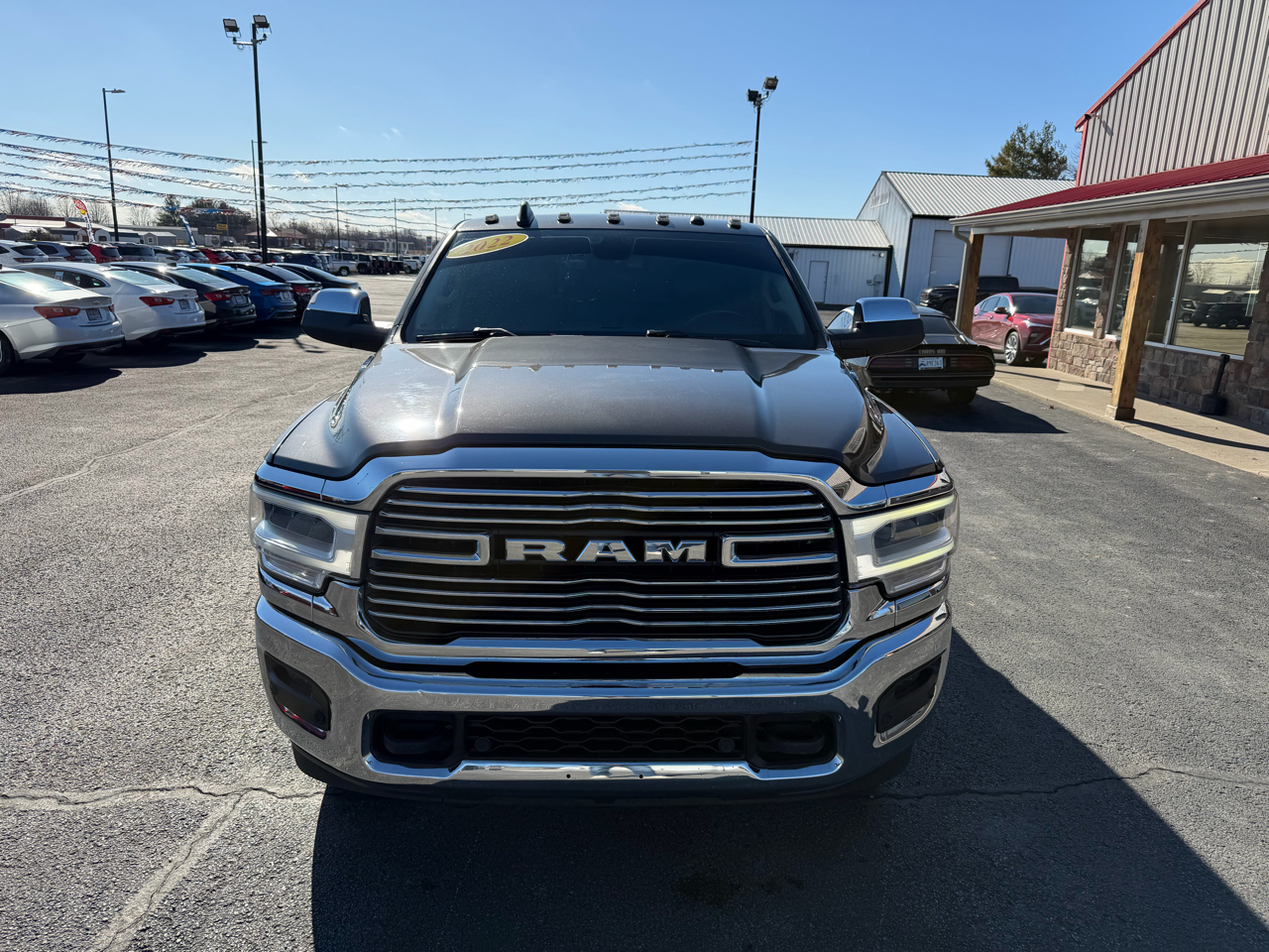 RAM 3500 Laramie 4x4 Crew Cab 8' Box 2022
