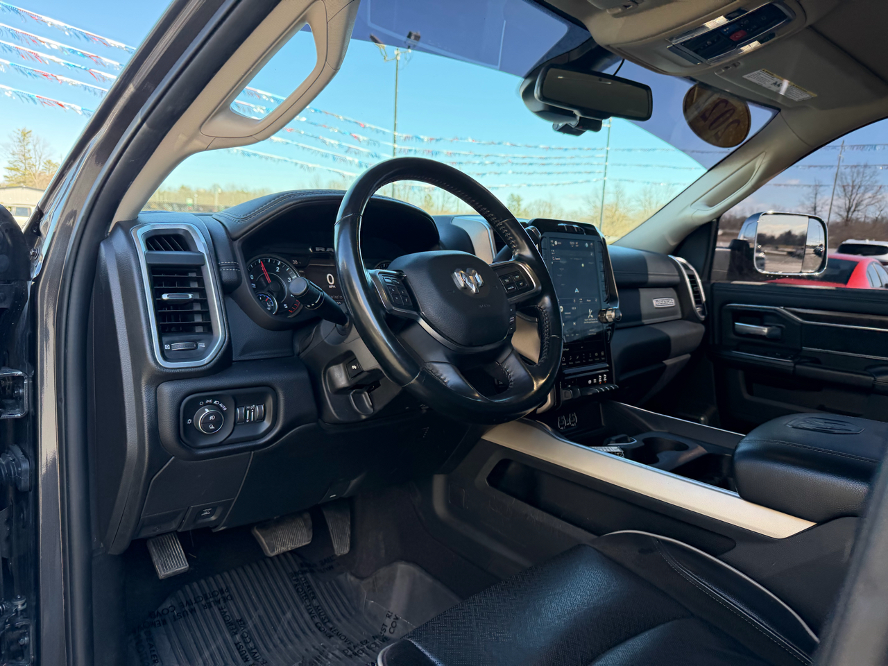 RAM 3500 Laramie 4x4 Crew Cab 8' Box 2022