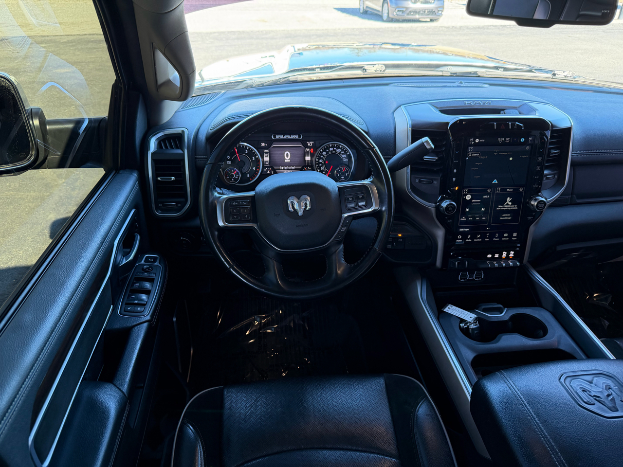 RAM 3500 Laramie 4x4 Crew Cab 8' Box 2022