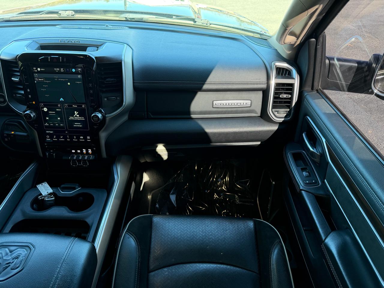 RAM 3500 Laramie 4x4 Crew Cab 8' Box 2022