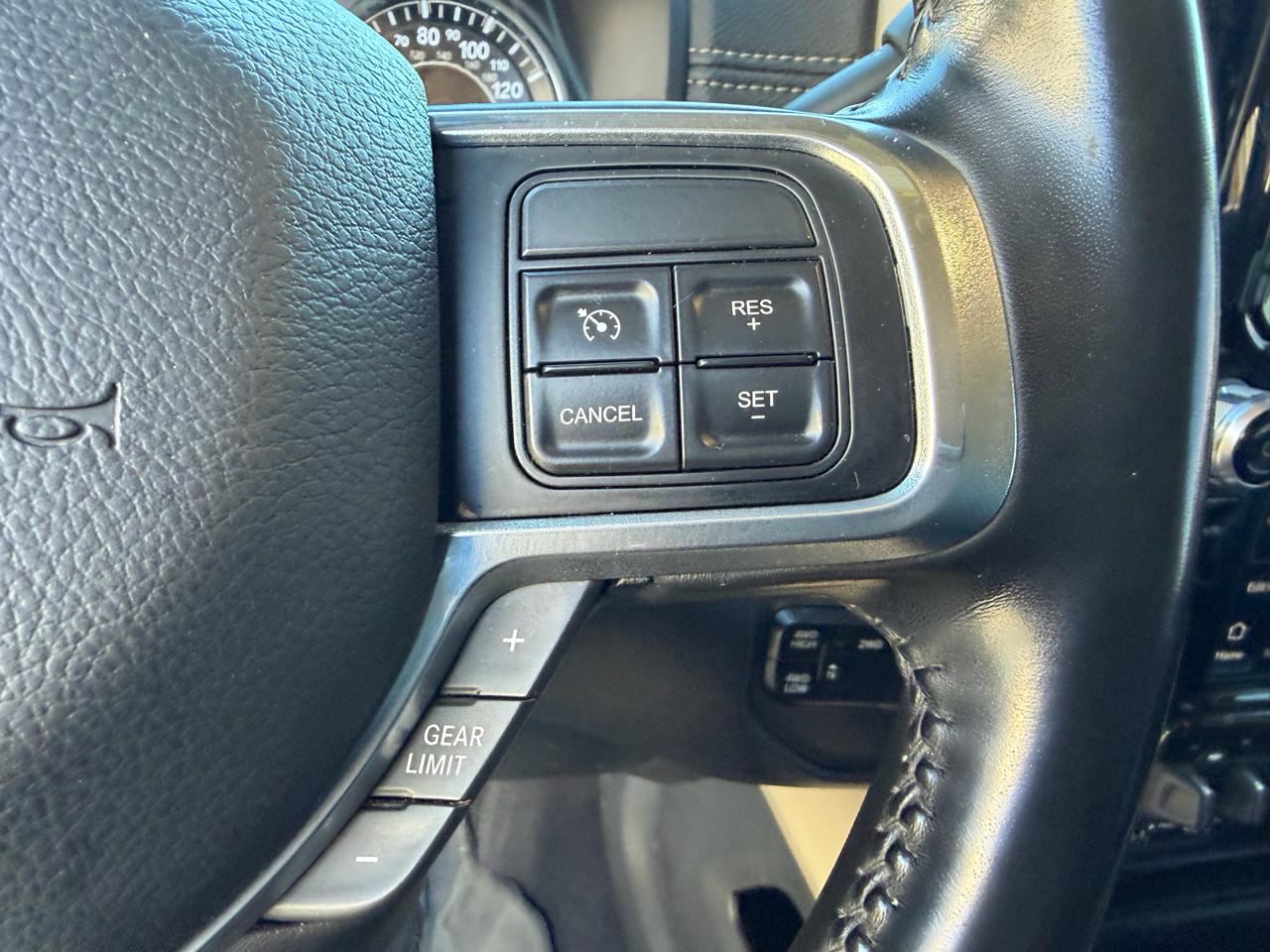 RAM 3500 Laramie 4x4 Crew Cab 8' Box 2022