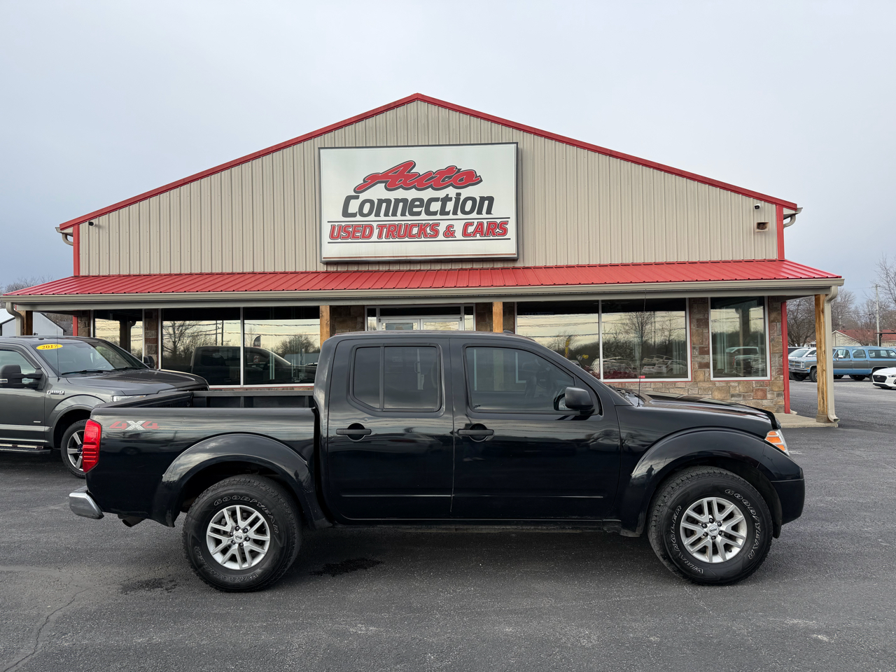 Nissan Frontier 4WD Crew Cab SWB Auto SV 2016