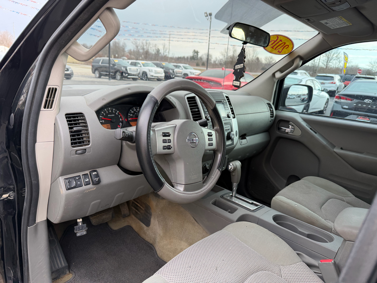 Nissan Frontier 4WD Crew Cab SWB Auto SV 2016