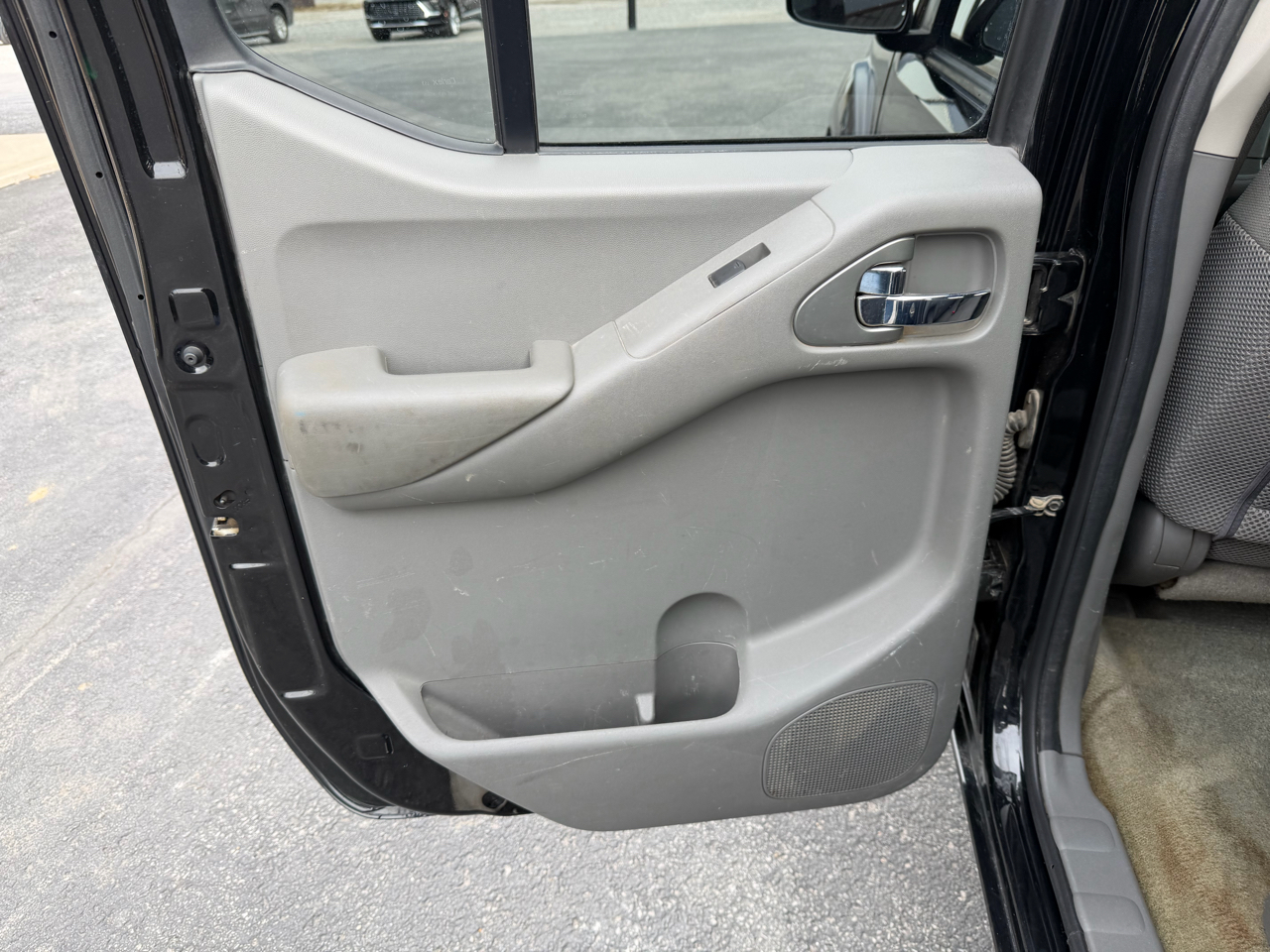 Nissan Frontier 4WD Crew Cab SWB Auto SV 2016