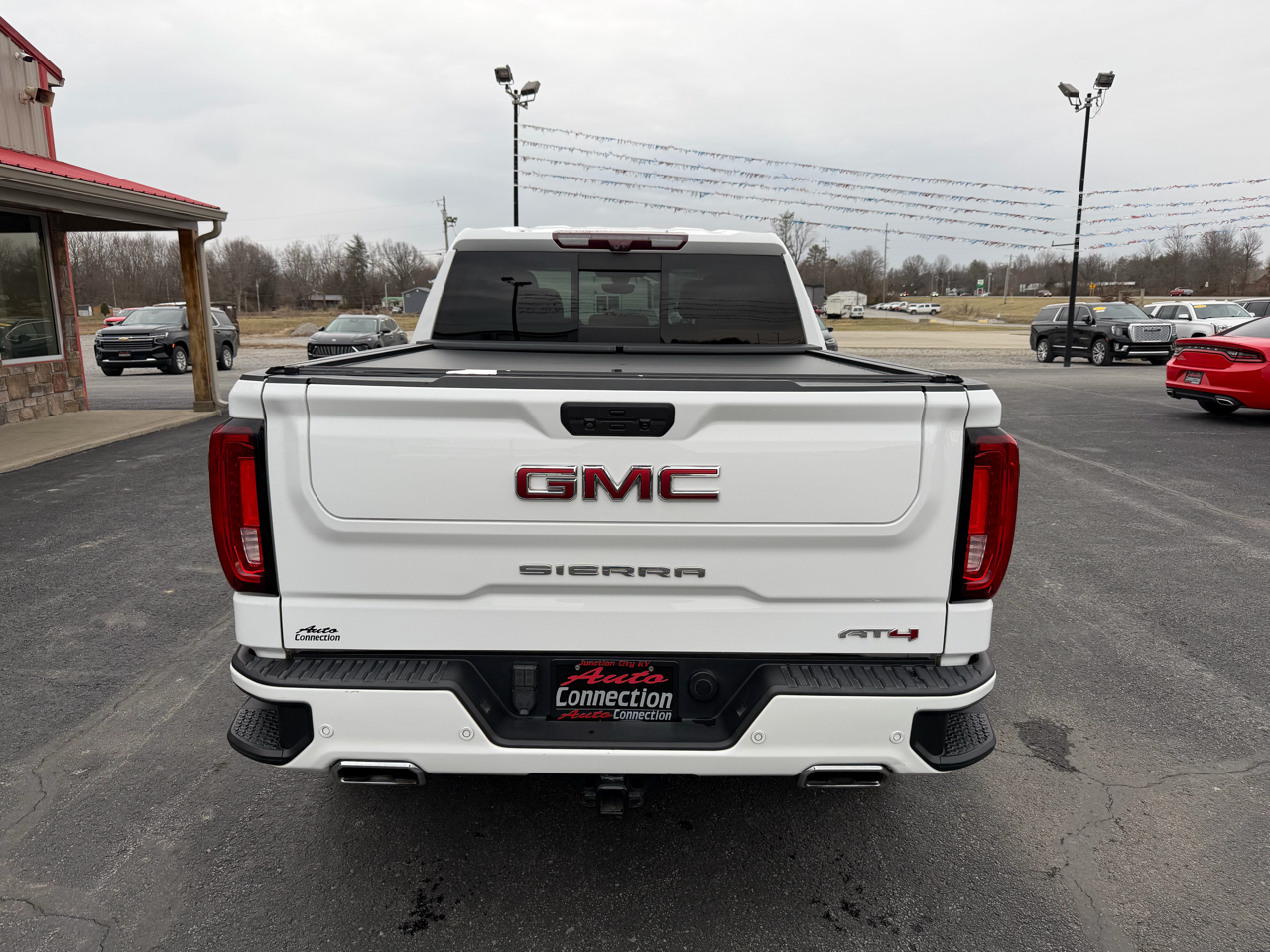 GMC Sierra 1500 4WD Crew Cab 147" AT4 2020