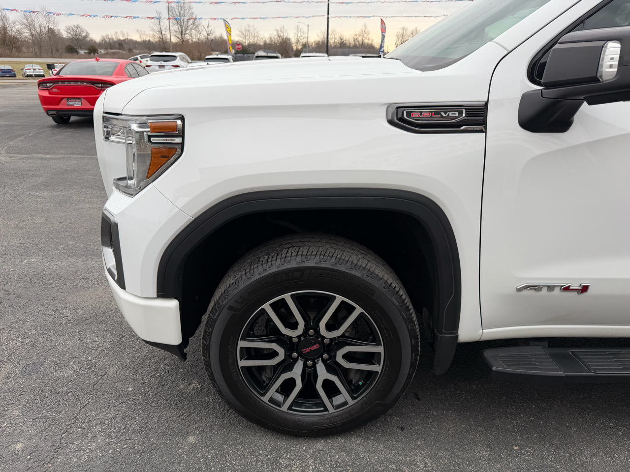 GMC Sierra 1500 4WD Crew Cab 147" AT4 2020