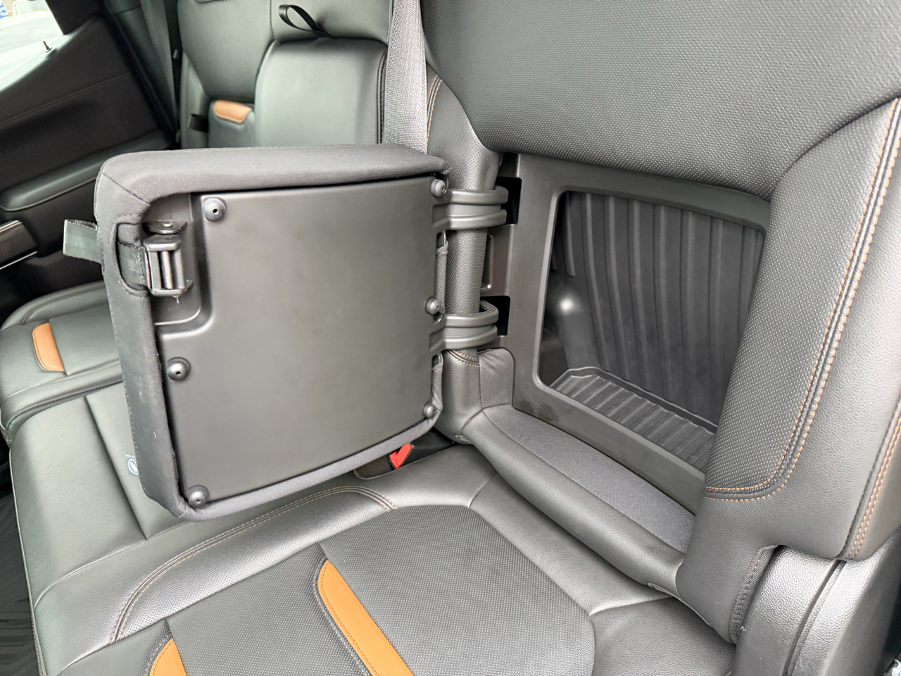 GMC Sierra 1500 4WD Crew Cab 147" AT4 2020