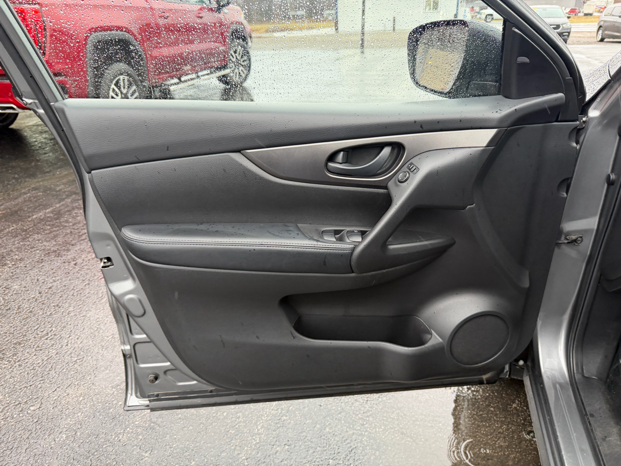 Nissan Rogue Sport FWD S 2019