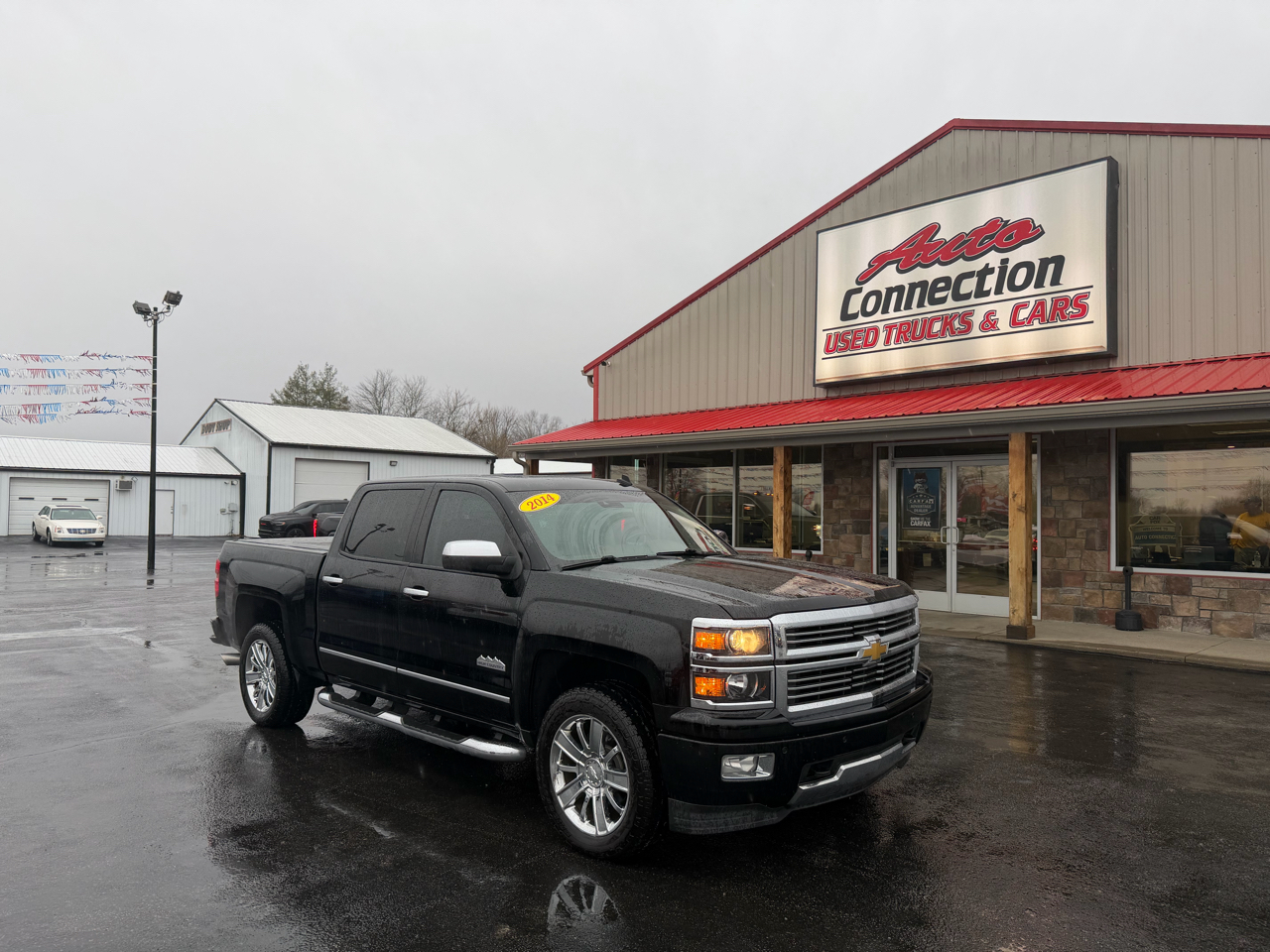 2014 Chevrolet Silverado 1500 4WD Crew Cab 143.5" High Country