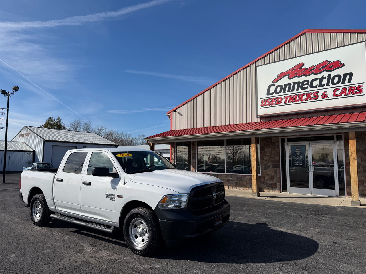 RAM 1500 Classic Tradesman 4x4 Crew Cab 5'7" Box 2020