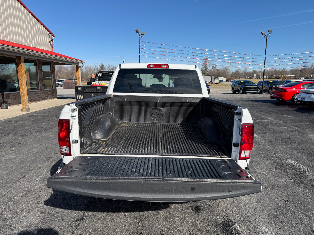 RAM 1500 Classic Tradesman 4x4 Crew Cab 5'7" Box 2020