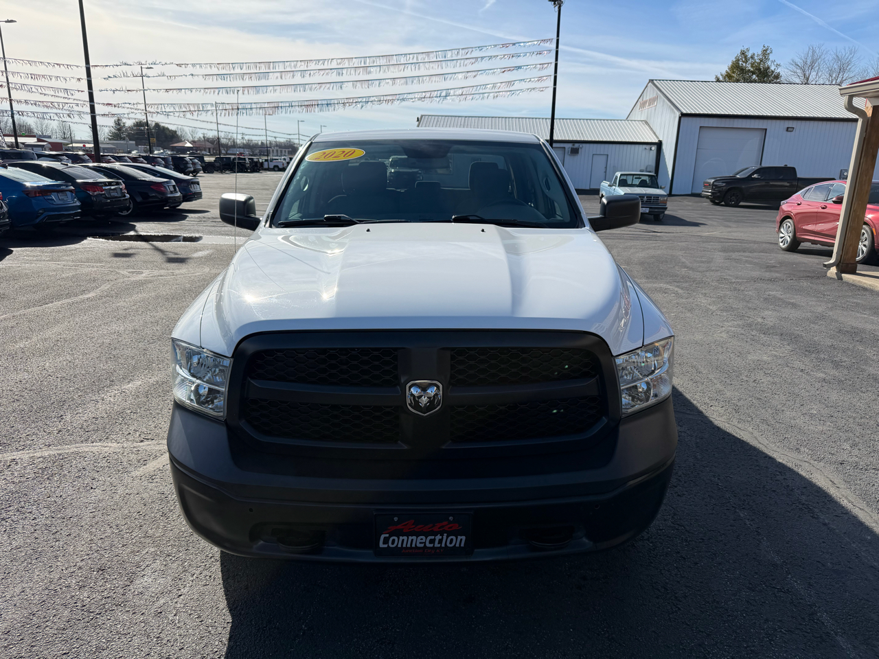 RAM 1500 Classic Tradesman 4x4 Crew Cab 5'7" Box 2020