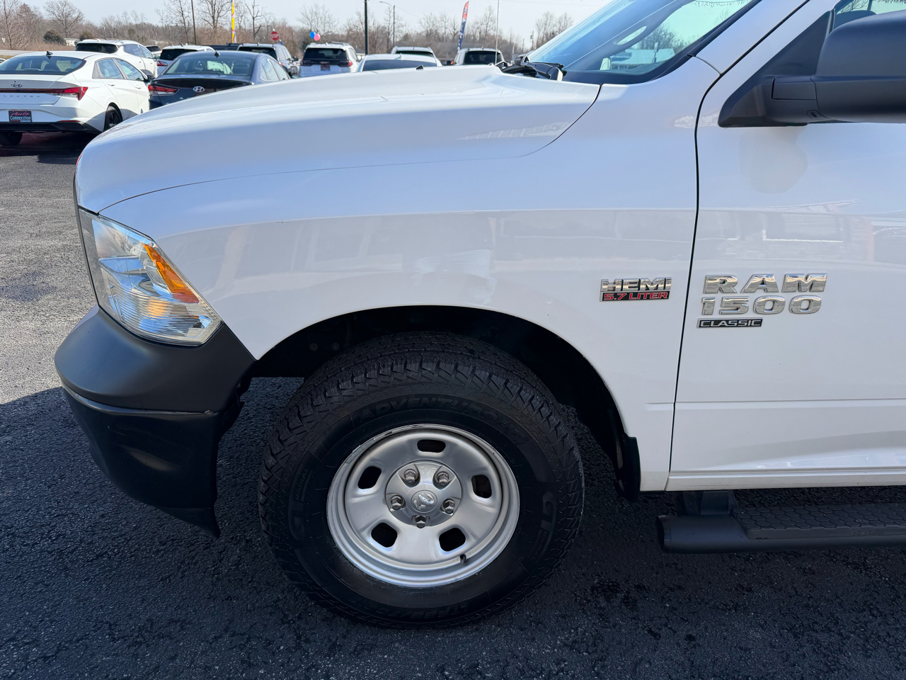 RAM 1500 Classic Tradesman 4x4 Crew Cab 5'7" Box 2020