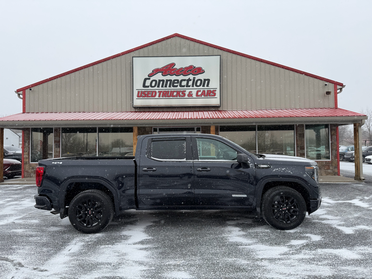 GMC Sierra 1500 4WD Crew Cab 147" Elevation w/3SB 2025