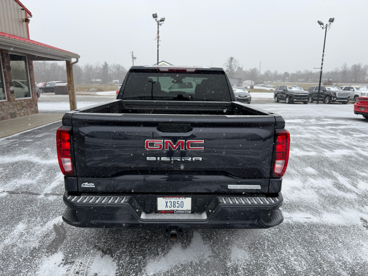 GMC Sierra 1500 4WD Crew Cab 147" Elevation w/3SB 2025