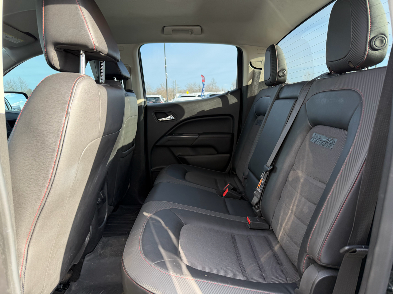 GMC Canyon 4WD Crew Cab 128.3" SLE 2015