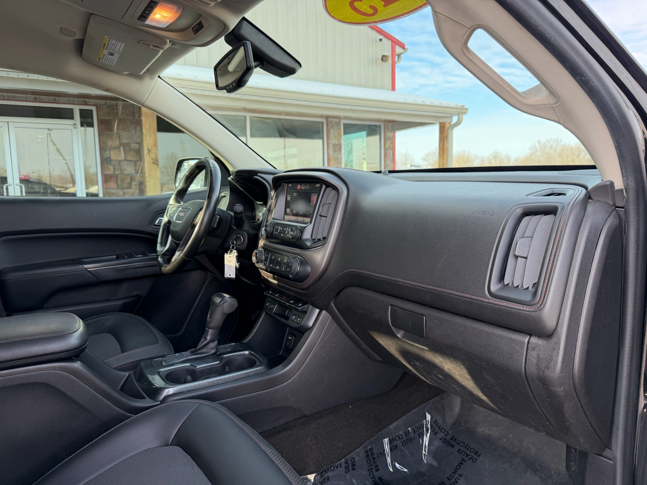 GMC Canyon 4WD Crew Cab 128.3" SLE 2015