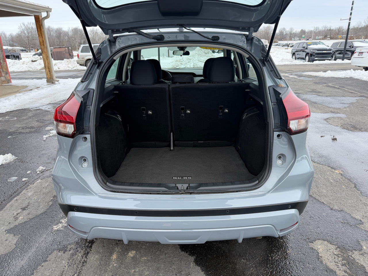 Nissan Kicks SV FWD 2021