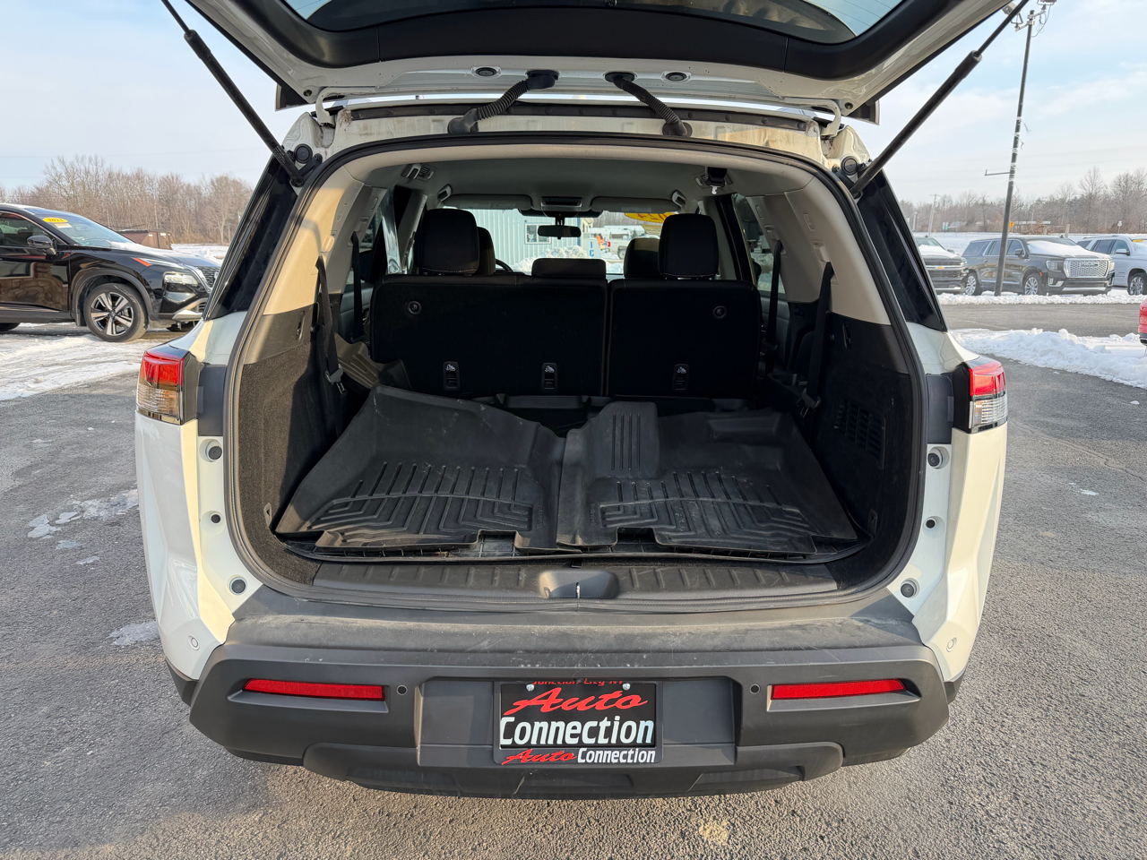 Nissan Pathfinder SV 4WD 2024