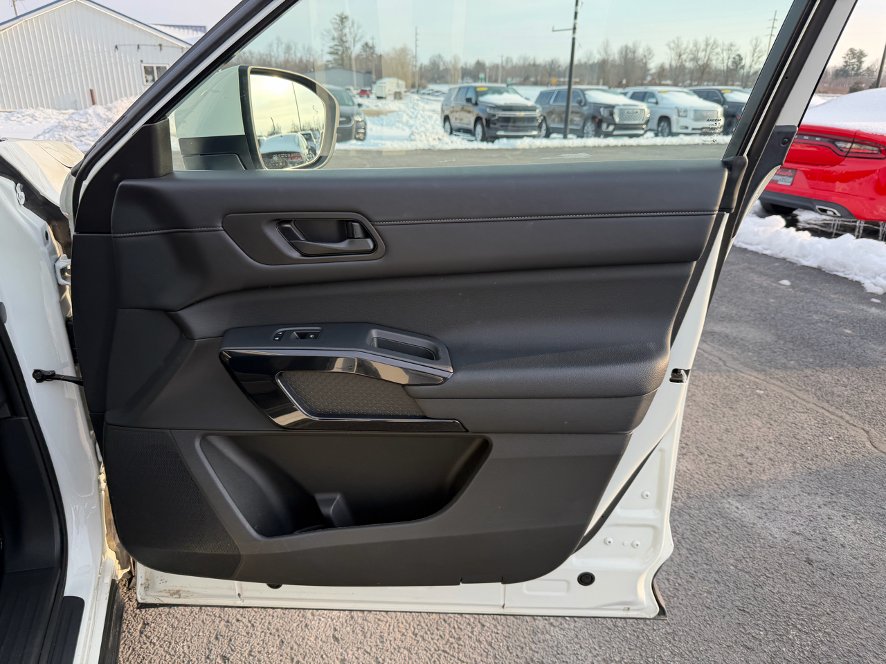 Nissan Pathfinder SV 4WD 2024