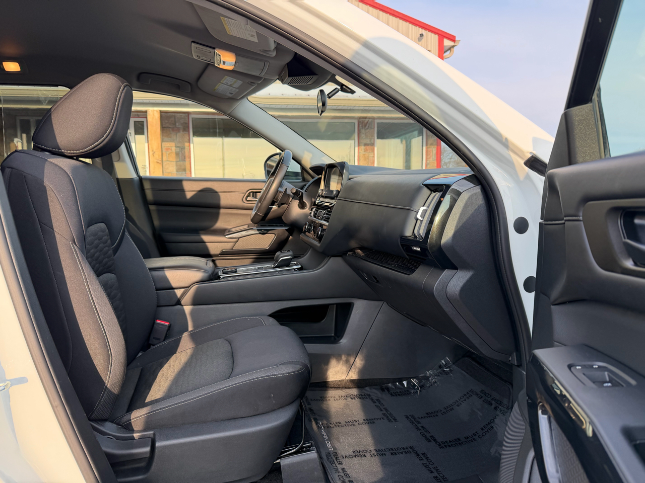 Nissan Pathfinder SV 4WD 2024