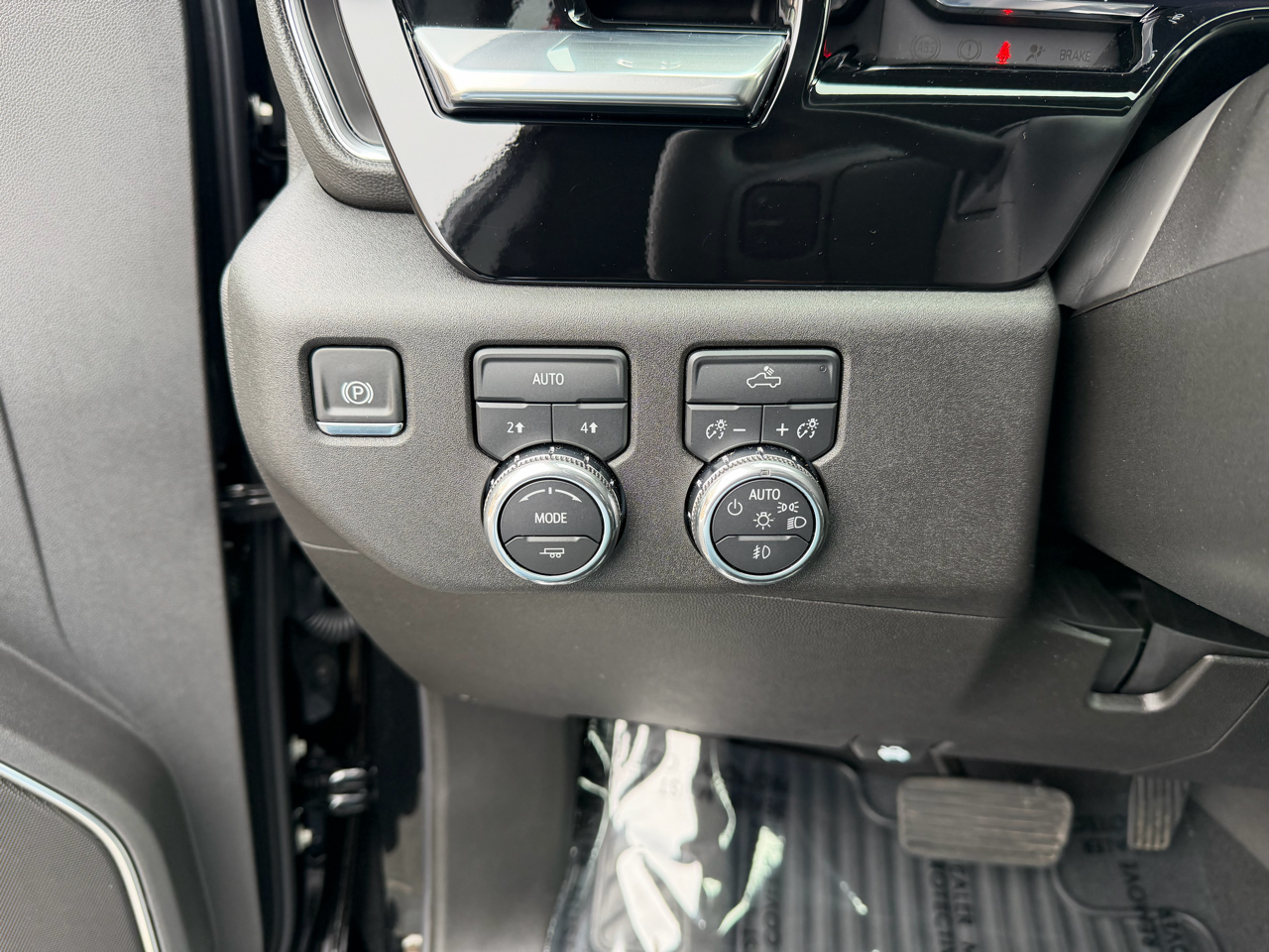 GMC Sierra 1500 4WD Double Cab 147" Elevation w/3VL 2026