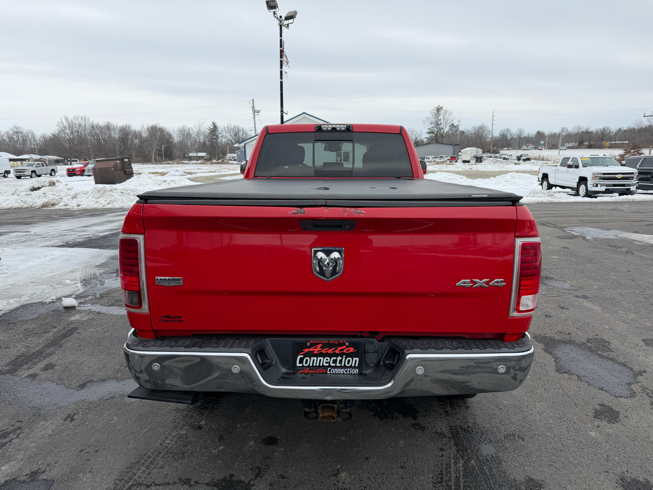 RAM 3500 Laramie 4x4 Crew Cab 8' Box 2017